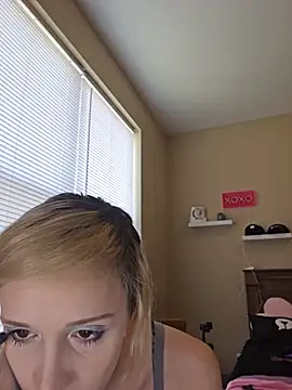 Snapshot of AmethystFoxx chatting on 05.29.26 AmethystFoxx online show from 05.29.26
