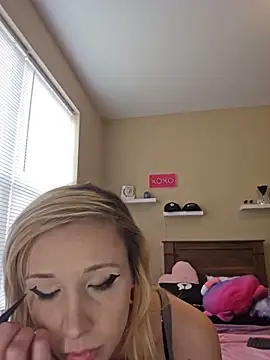 Snapshot of AmethystFoxx chatting on 06.16.26 AmethystFoxx online show from 06.16.26