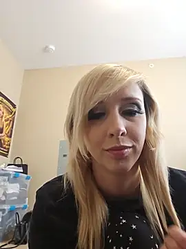 Snapshot of AmethystFoxx chatting on 06.24.26 AmethystFoxx online show from 06.24.26
