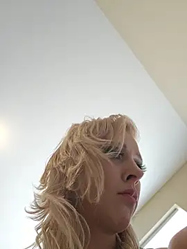 Snapshot of AmethystFoxx chatting on 08.03.26 AmethystFoxx online show from 08.03.26