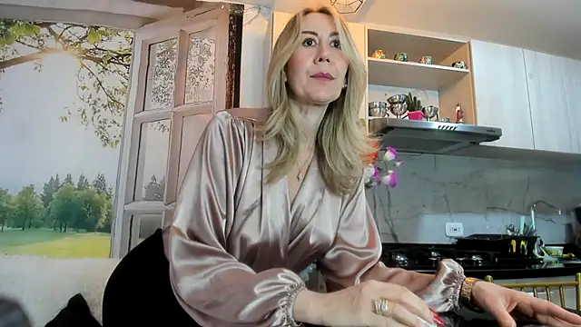 Snapshot of ashleymilf_1 chatting on 05.20.26 ashleymilf 1 online show from 05.20.26