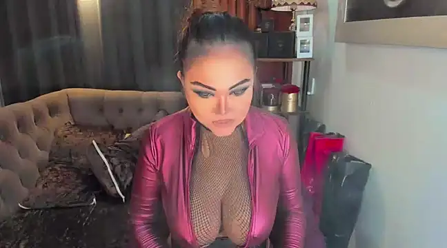 Snapshot of AsianHotieTS chatting on 02.06.25 AsianHotieTS online show from 02.06.25