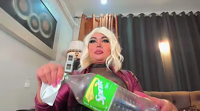 Snapshot of AsianHotieTS chatting on 02.06.25 AsianHotieTS online show from 02.06.25