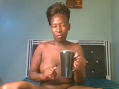 Snapshot of blackcuteebony chatting on 11.26.25 blackcuteebony online show from 11.26.25