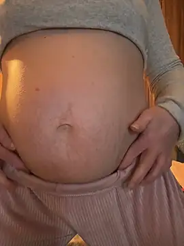 Mini And The Bear online show from 02.05.26