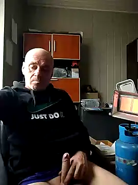 Snapshot of wilkalfa chatting on 01.28.25 wilkalfa online show from 01.28.25