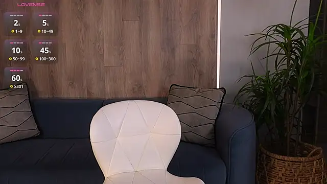 NaomiSainz online show from 07.06.26
