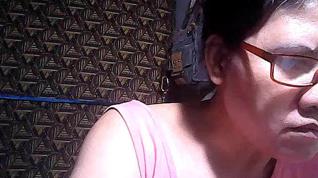 sweetsosie18 online show from 04.29.26