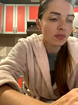 Snapshot of SeducingYoghourt chatting on 10.23.25 SeducingYoghourt online show from 10.23.25