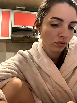 Snapshot of SeducingYoghourt chatting on 11.30.25 SeducingYoghourt online show from 11.30.25