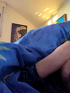 Snapshot of makau1 chatting on 12.25.24 makau1 online show from 12.25.24