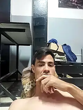 Snapshot of Villalexs chatting on 10.02.25 Villalexs online show from 10.02.25