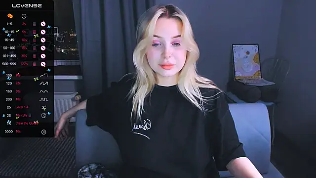 Snapshot of MonaLauu chatting on 02.03.26 MonaLauu online show from 02.03.26