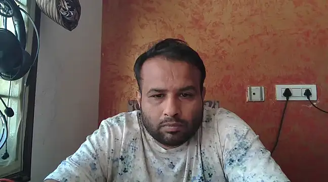 Snapshot of sura11311 chatting on 02.14.25 sura11311 online show from 02.14.25