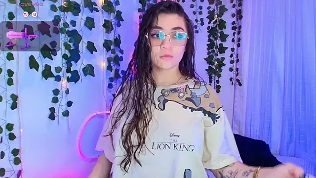 Snapshot of Samii_Evans chatting on 11.12.25 Samii Evans online show from 11.12.25