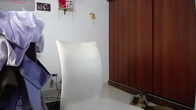 Snapshot of Moon_lunita chatting on 02.25.26 Moon lunita online show from 02.25.26