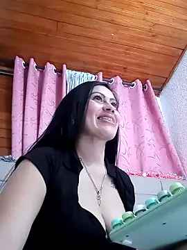 Snapshot of Tania_mature chatting on 12.28.24 Tania mature online show from 12.28.24