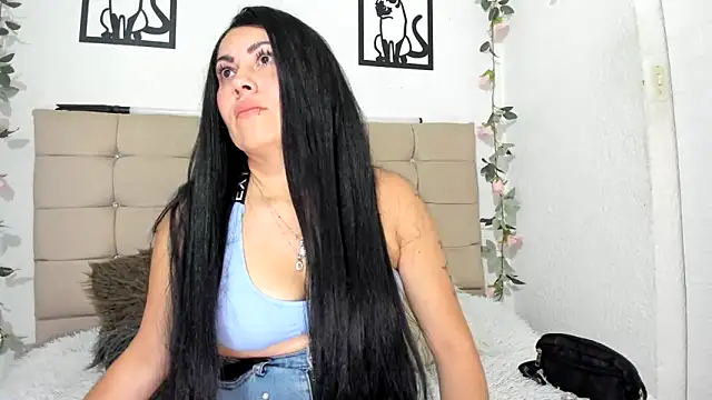 Snapshot of Tania_mature chatting on 09.20.25 Tania mature online show from 09.20.25
