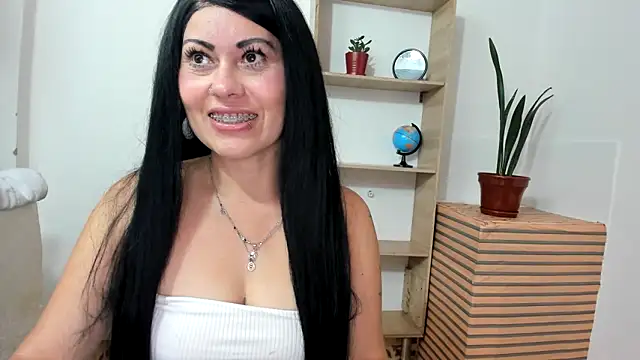 Snapshot of Tania_mature chatting on 09.26.25 Tania mature online show from 09.26.25