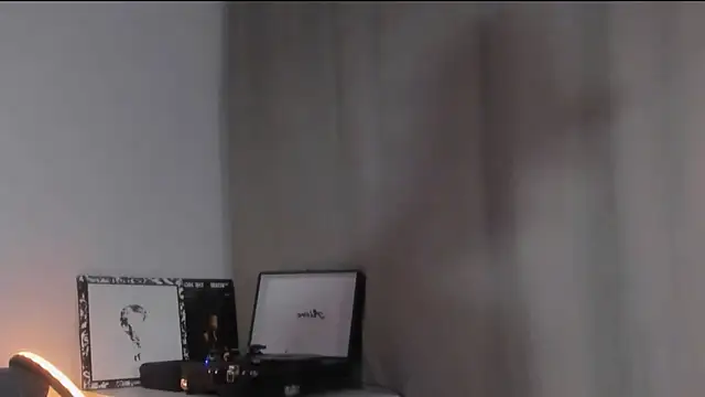 Snapshot of Nicky_neal chatting on 12.03.24 Nicky neal online show from 12.03.24