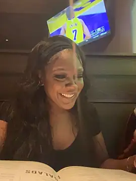 TilaTotti online show from 02.20.25