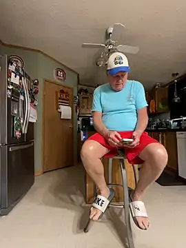 Snapshot of mailmanmark chatting on 09.17.25 mailmanmark online show from 09.17.25