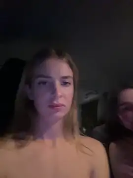 DoriDeluxe66 online show from 03.22.25