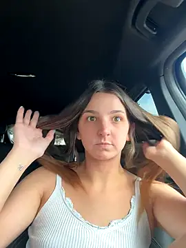 DoriDeluxe66 online show from 10.12.25