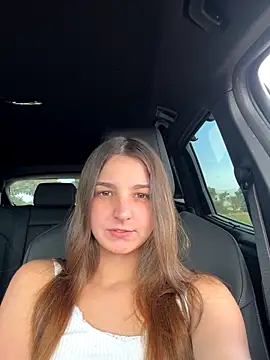 DoriDeluxe66 online show from 10.14.25