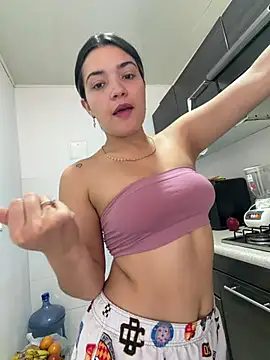 Snapshot of Sarita-candy chatting on 08.02.26 Sarita-candy online show from 08.02.26