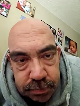 Snapshot of Smalldick805 chatting on 09.18.25 Smalldick805 online show from 09.18.25