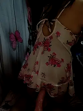 Snapshot of HotsexyNaughtysweetbaby chatting on 10.14.25 HotsexyNaughtysweetbaby online show from 10.14.25