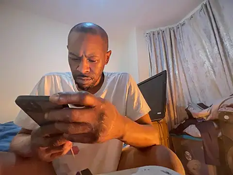 CuzzyB69 online show from 03.07.25