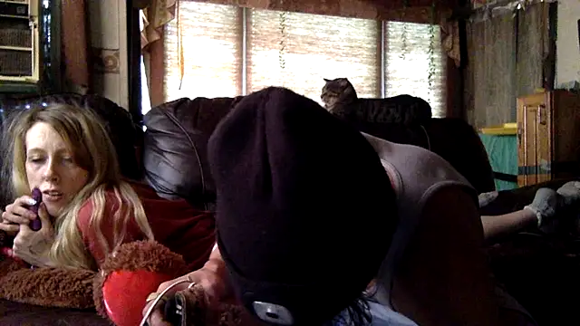 Snapshot of Cracked_Crypto chatting on 09.30.25 Cracked Crypto online show from 09.30.25