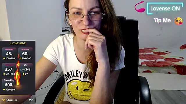 Snapshot of Masha-Mashenka1 chatting on 02.22.25 Masha-Mashenka1 online show from 02.22.25