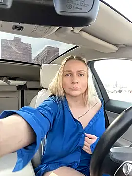 Bondgirl 013 online show from 03.06.25