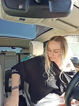 Bondgirl 013 online show from 10.04.25