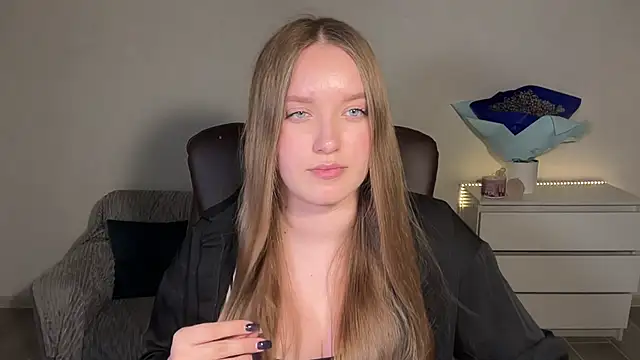 EvaMaddison online show from 05.14.26