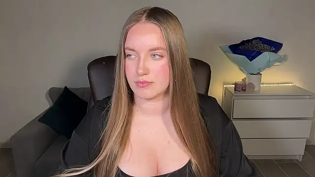 EvaMaddison online show from 06.06.26