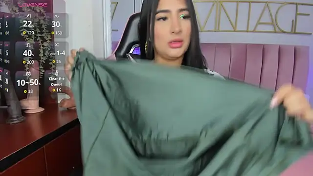 amy-thomson1 online show from 09.11.25