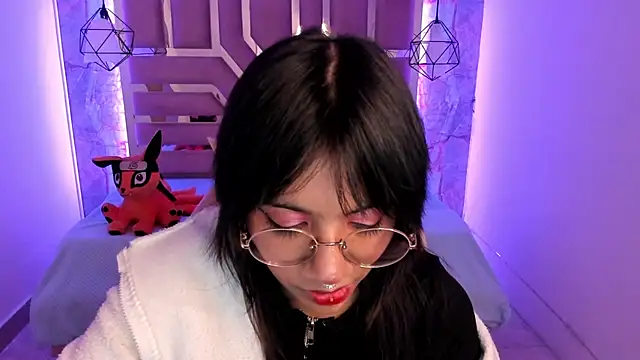 Snapshot of Nami_usagi chatting on 12.12.24 Nami usagi online show from 12.12.24