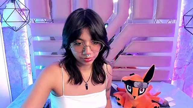 Snapshot of Nami_usagi chatting on 12.19.24 Nami usagi online show from 12.19.24