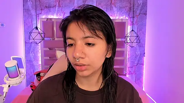 Snapshot of Nami_usagi chatting on 12.22.24 Nami usagi online show from 12.22.24