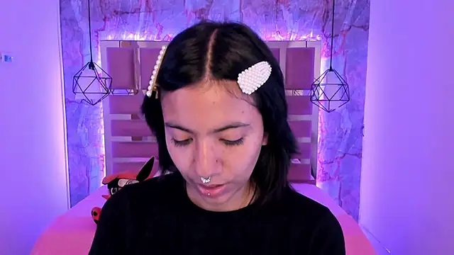 Snapshot of Nami_usagi chatting on 12.24.24 Nami usagi online show from 12.24.24