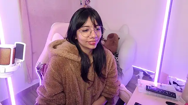 Snapshot of Nami_usagi chatting on 09.10.25 Nami usagi online show from 09.10.25