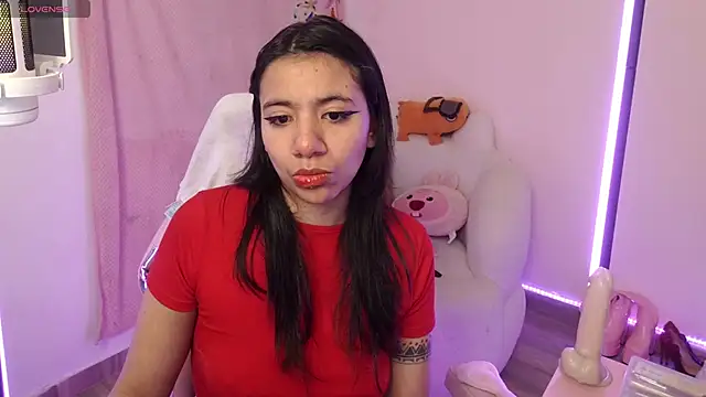 Snapshot of Nami_usagi chatting on 10.17.25 Nami usagi online show from 10.17.25