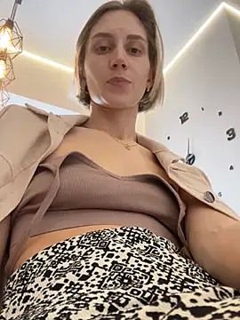 Snapshot of Feral_berry_8133 chatting on 01.14.25 Feral berry 8133 online show from 01.14.25