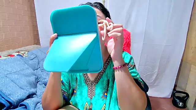 M e c e l online show from 02.20.25