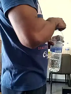 Snapshot of mallublackboy chatting on 01.11.26 mallublackboy online show from 01.11.26