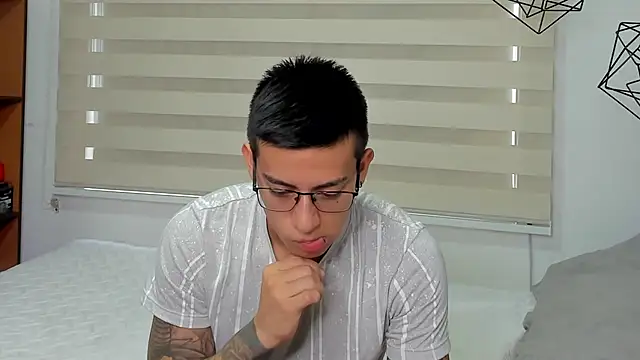 SIXXTOLOVE18 online show from 02.08.26